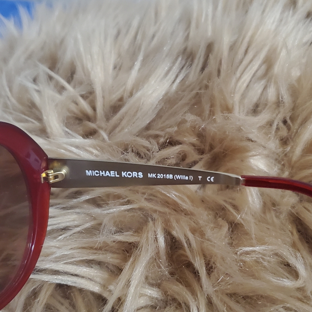 Michael kors sunglasses - Picture 3 of 4